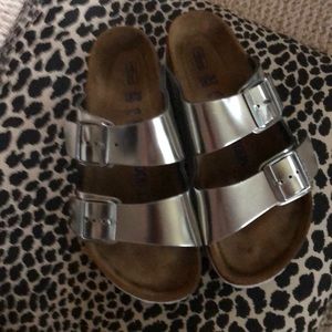 Size 37 silver Birks! Worn once, adjustable straps